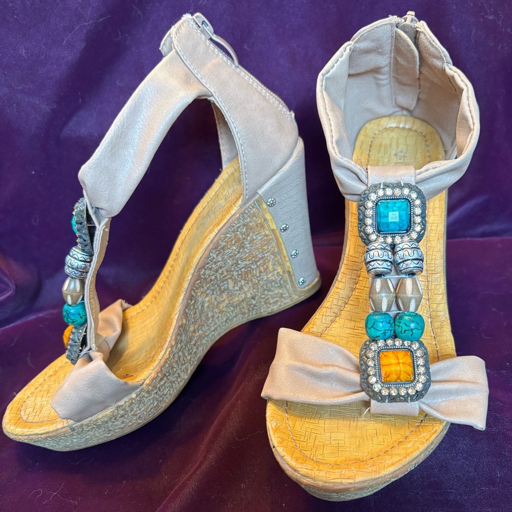 PATRIZIA by Spring Step Women’s Beige Beaded-Jeweled T-Strap Wedge Platform SZ 8 - Picture 3 of 15